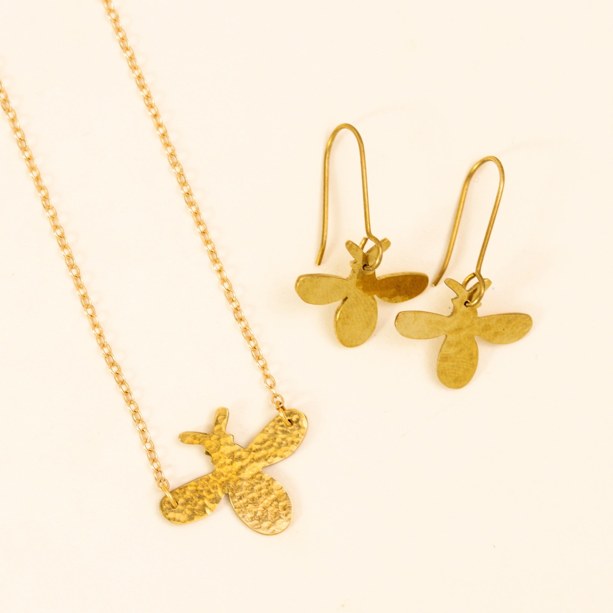 Bee Small Necklace