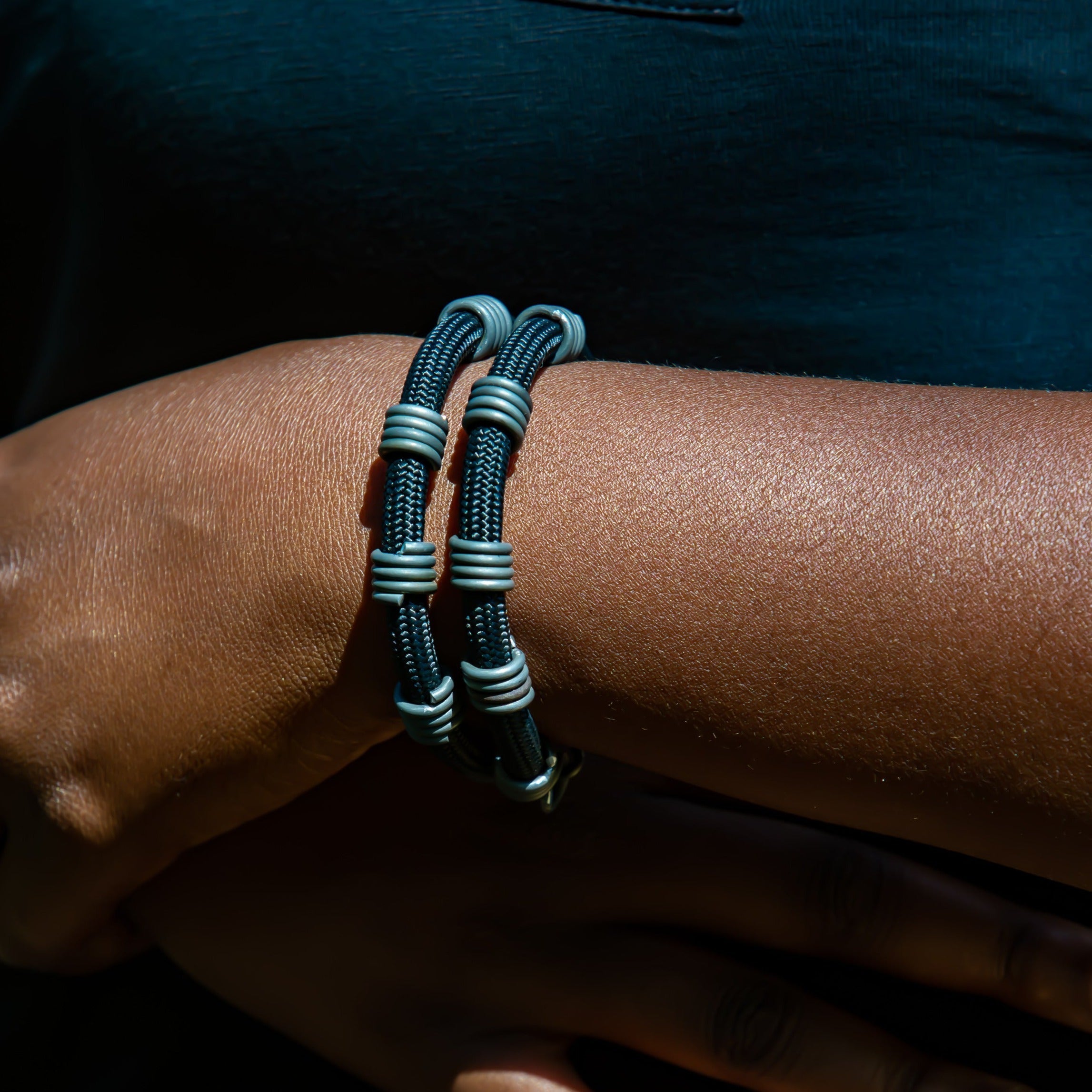 Unisex Snare Bracelet in Paracord