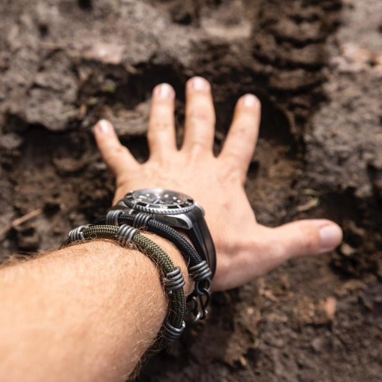 Unisex Snare Bracelet in Paracord