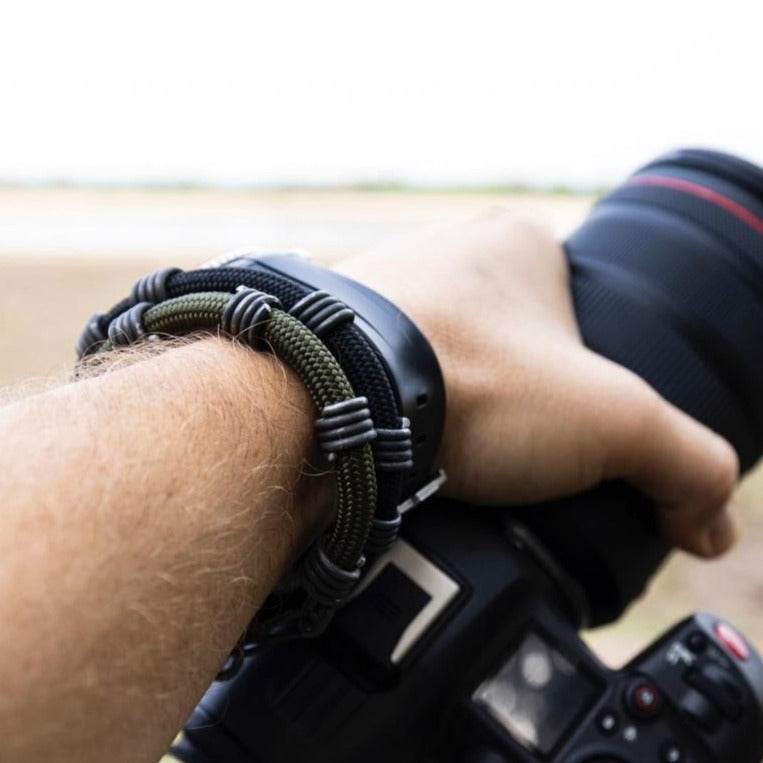 Unisex Snare Bracelet in Paracord